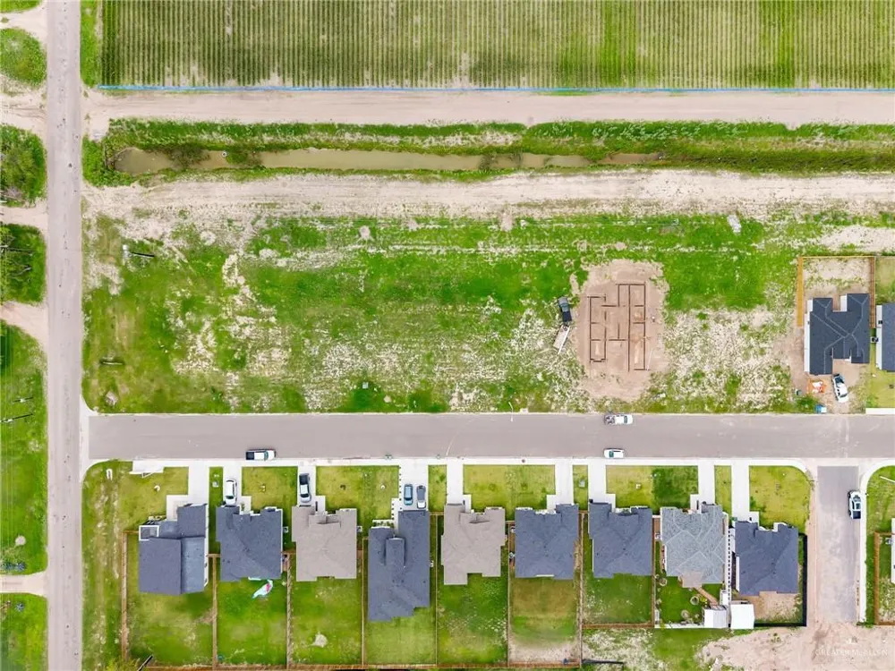 417 Leon Avenue Elsa, TX 78543