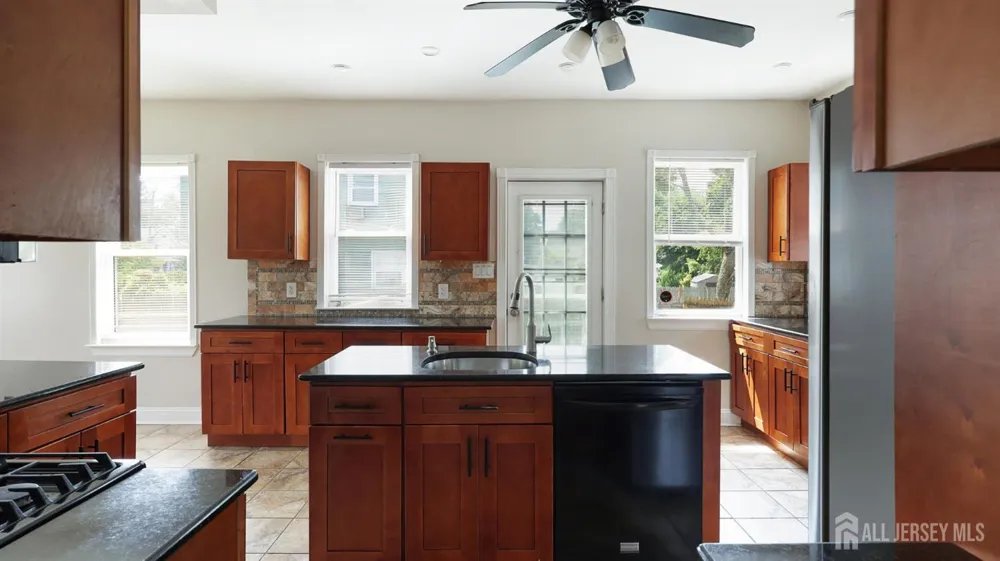 260 S Washington Avenue Dunellen, NJ 08812