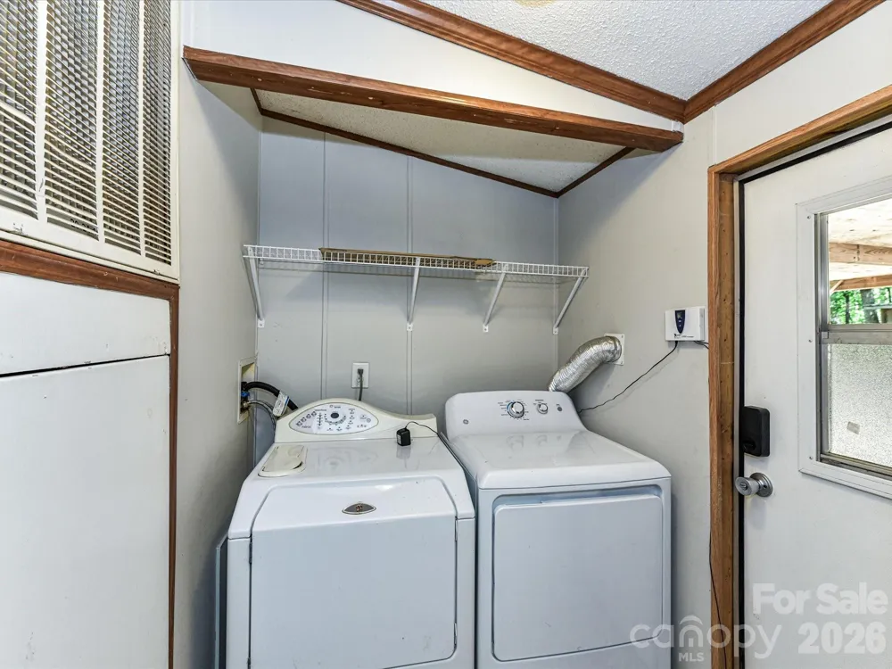 3690 Vickery Drive Maiden, NC 28650
