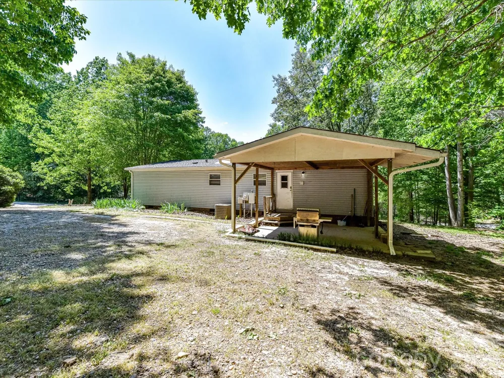 3690 Vickery Drive Maiden, NC 28650
