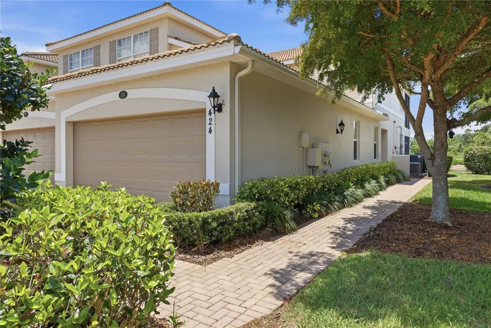 424 WINDING BROOK LANE #104 Bradenton, FL 34212