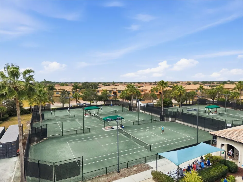 424 WINDING BROOK LANE #104 Bradenton, FL 34212