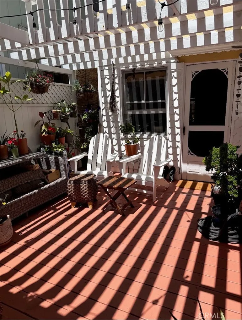 337 Clemente Avalon, CA 90704