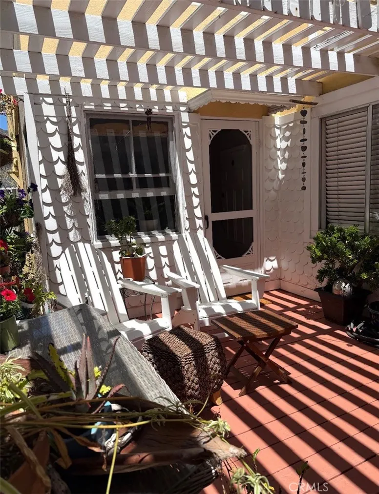 337 Clemente Avalon, CA 90704
