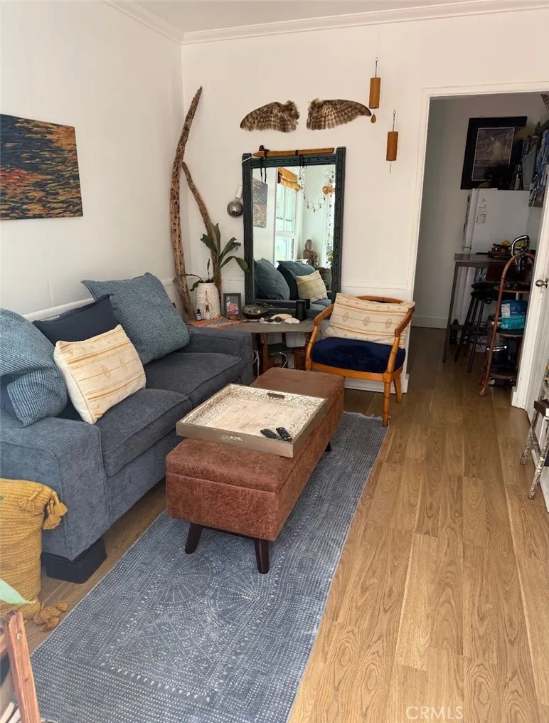 337 Clemente Avalon, CA 90704