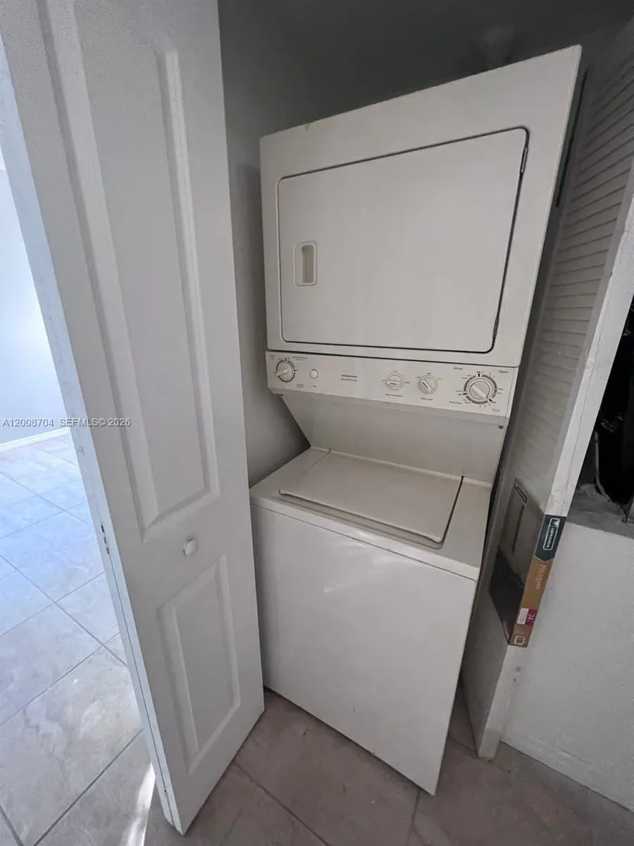 2544 Robert Trent Jones Drive #825 Orlando, FL 32835