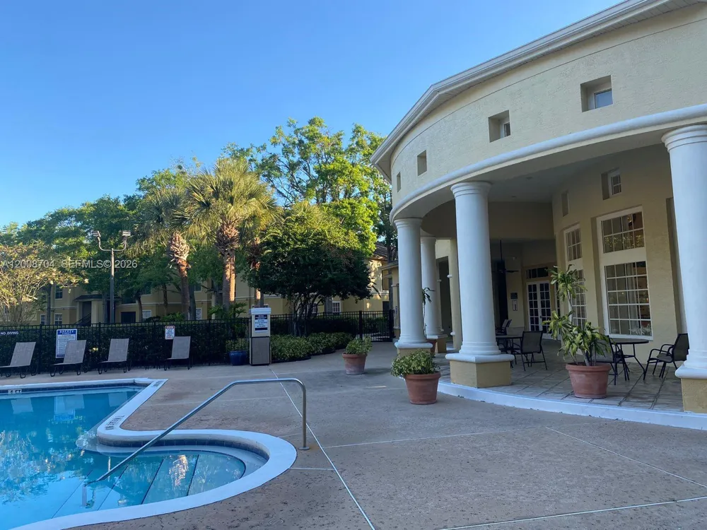 2544 Robert Trent Jones Drive #825 Orlando, FL 32835