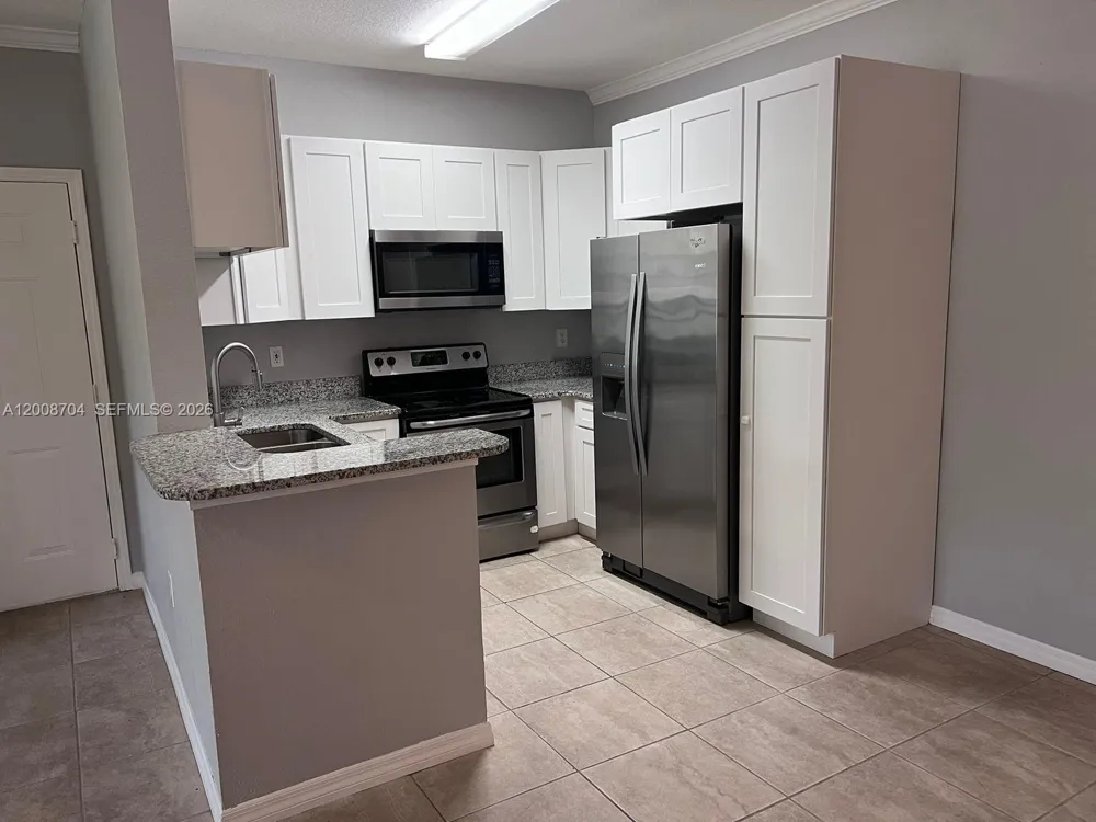 2544 Robert Trent Jones Drive #825 Orlando, FL 32835