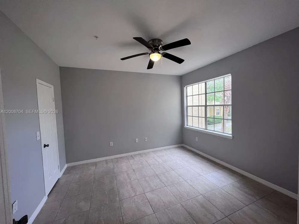 2544 Robert Trent Jones Drive #825 Orlando, FL 32835