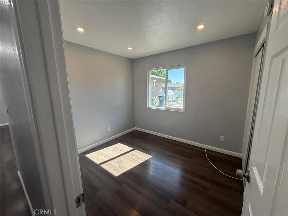 43051 Yew Street Lancaster, CA 93536