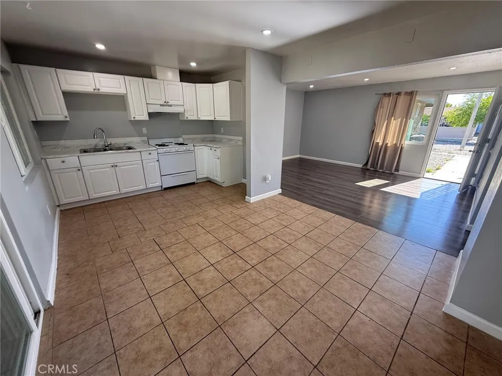 43051 Yew Street Lancaster, CA 93536