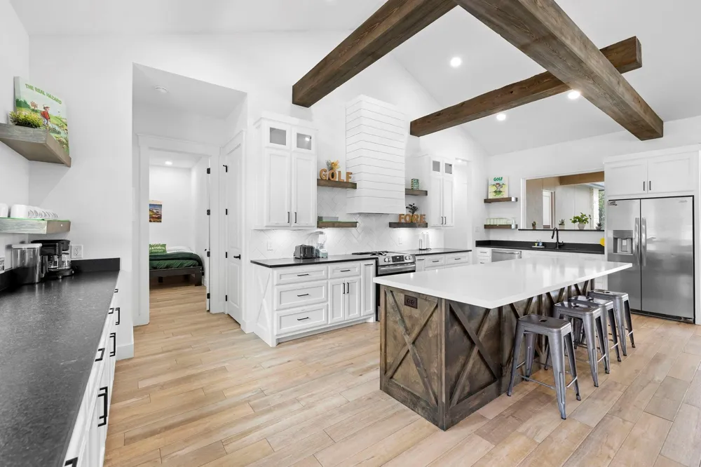 1463 Mountain Valley Drive Concan, TX 78838