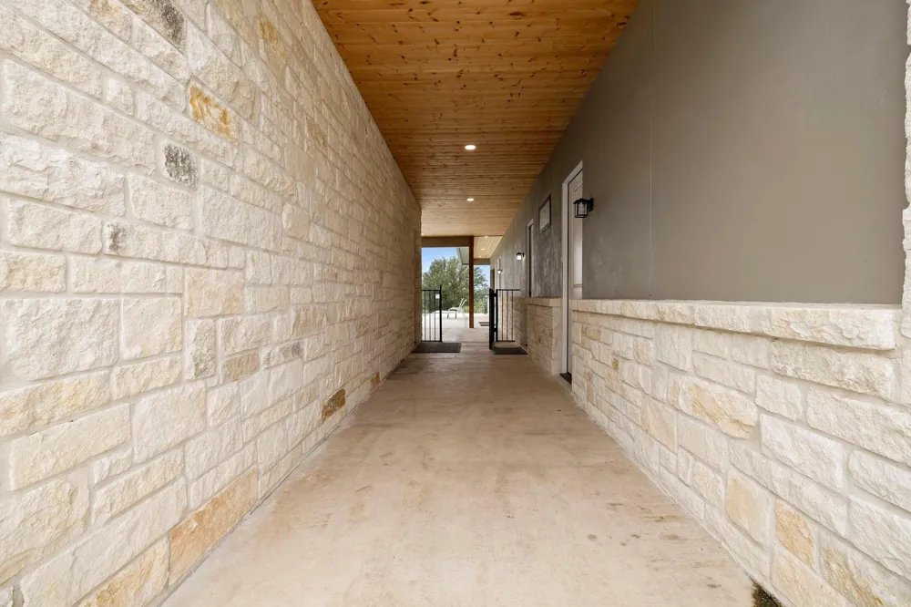 1463 Mountain Valley Drive Concan, TX 78838