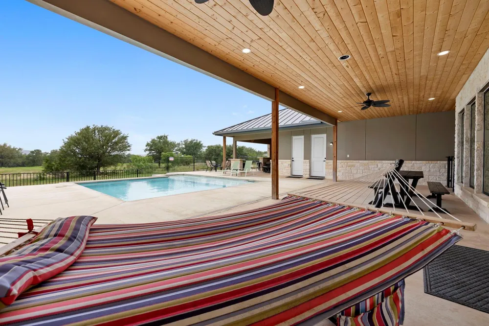 1463 Mountain Valley Drive Concan, TX 78838
