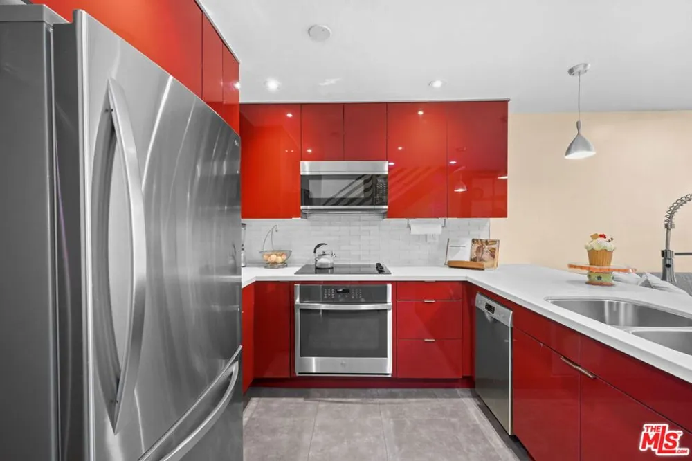 5951 Canterbury Drive #20 Culver City, CA 90230