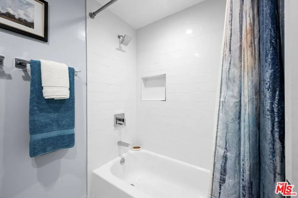 5951 Canterbury Drive #20 Culver City, CA 90230