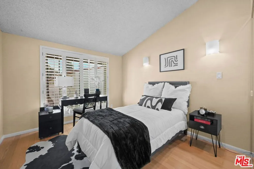 5951 Canterbury Drive #20 Culver City, CA 90230