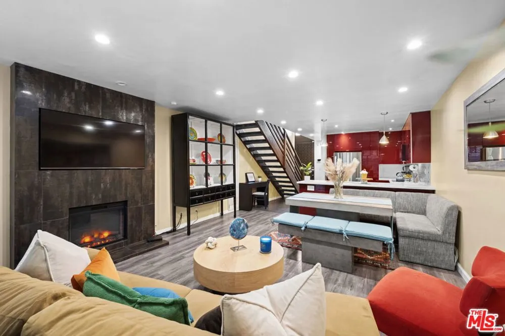 5951 Canterbury Drive #20 Culver City, CA 90230