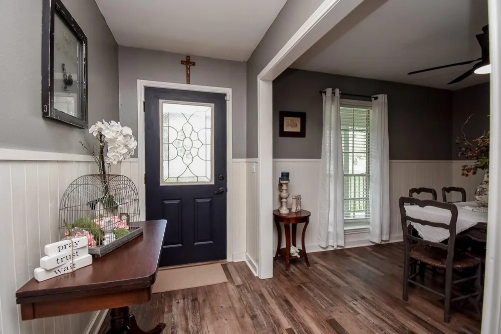 4427 County Road 382 Louise, TX 77455