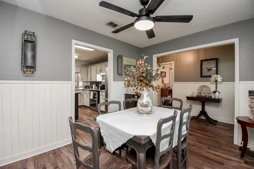 4427 County Road 382 Louise, TX 77455