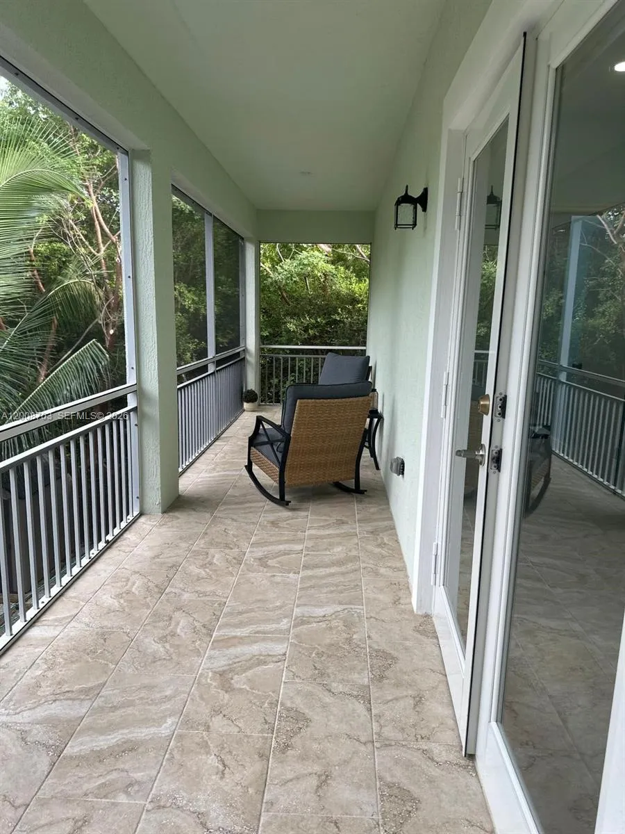 1019 Snapper Ln Key Largo, FL 33037