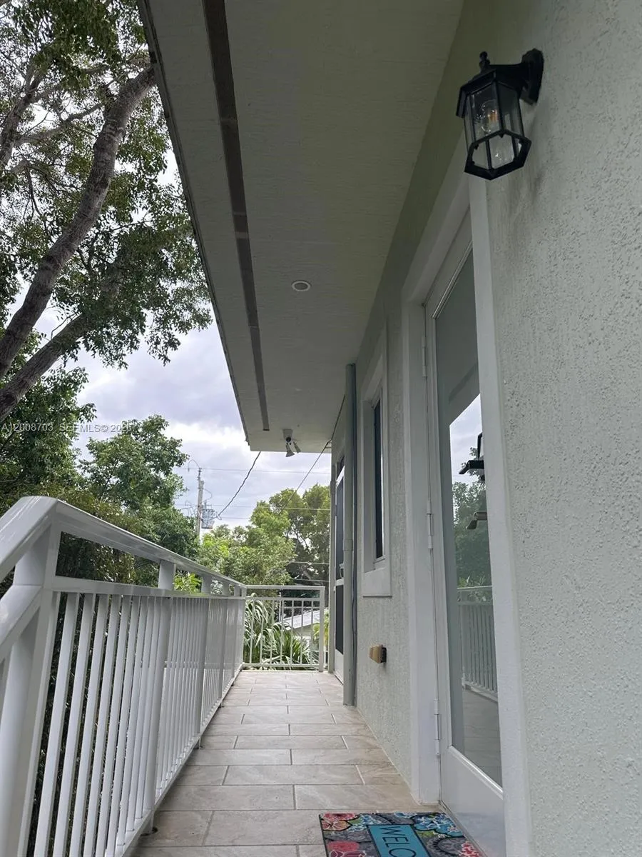 1019 Snapper Ln Key Largo, FL 33037