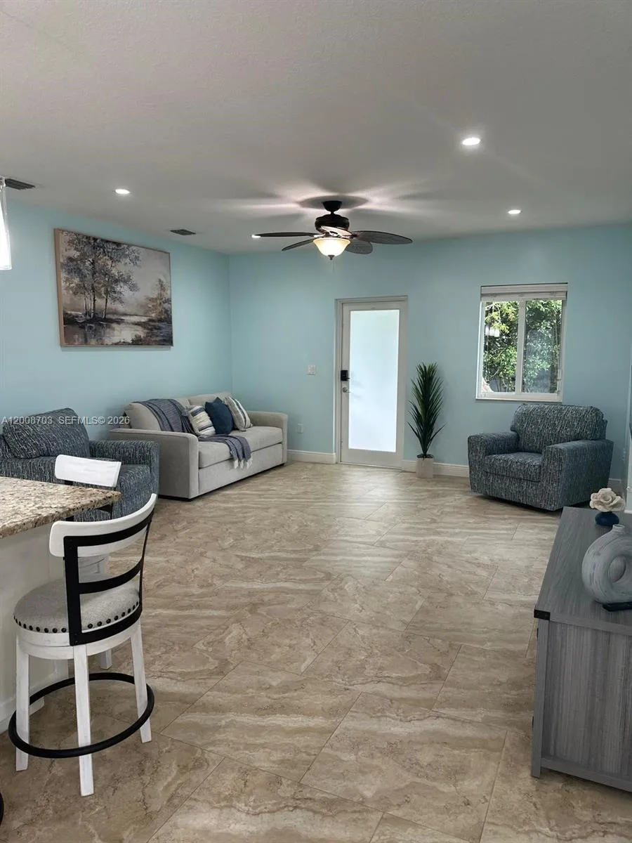 1019 Snapper Ln Key Largo, FL 33037