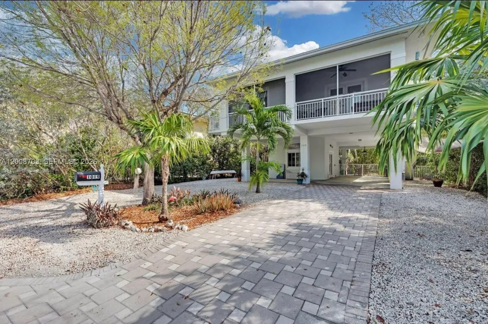1019 Snapper Ln Key Largo, FL 33037