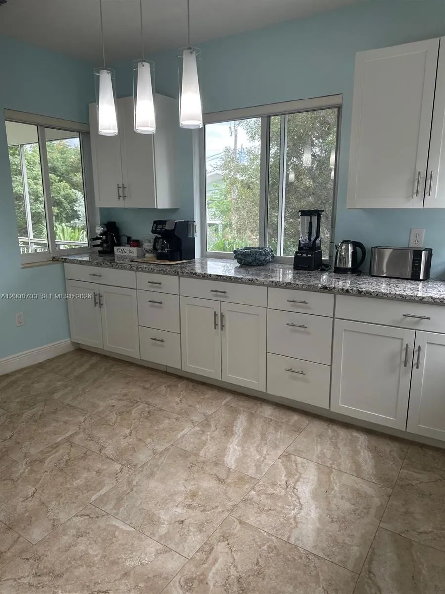 1019 Snapper Ln Key Largo, FL 33037