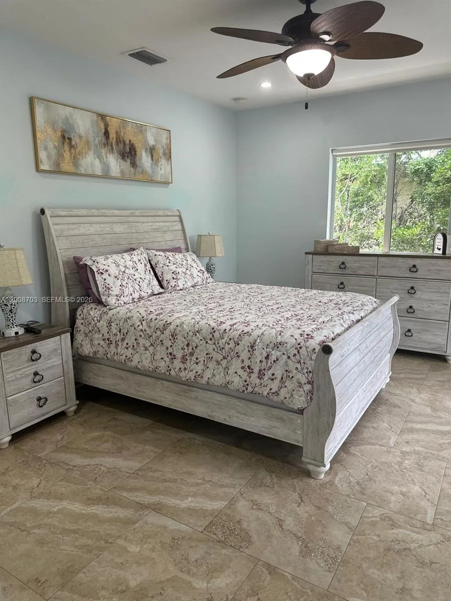 1019 Snapper Ln Key Largo, FL 33037