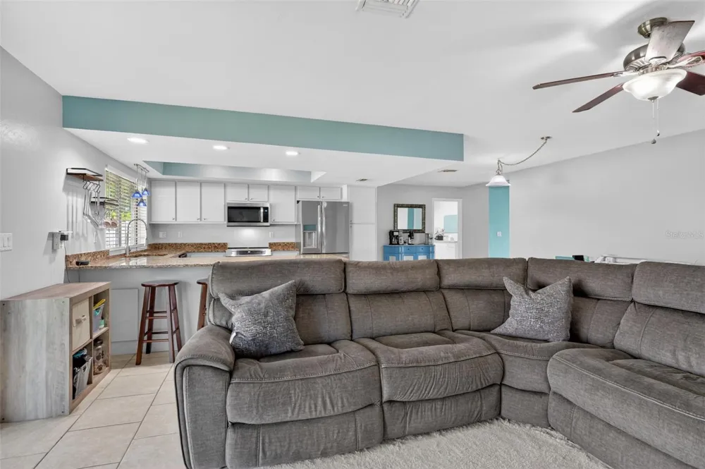 1305 SE 37TH TERRACE Cape Coral, FL 33904