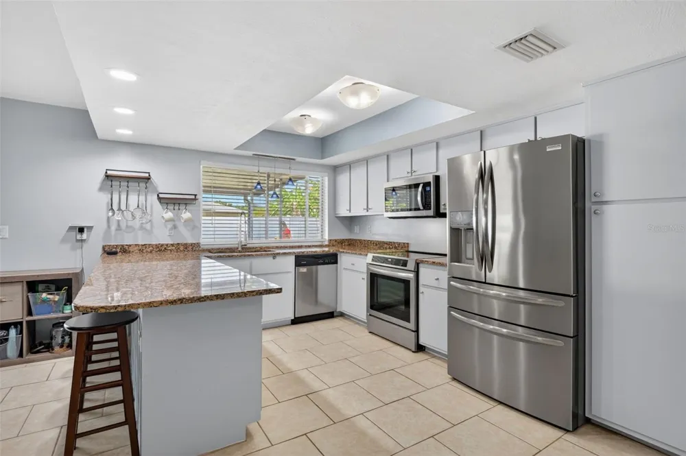 1305 SE 37TH TERRACE Cape Coral, FL 33904