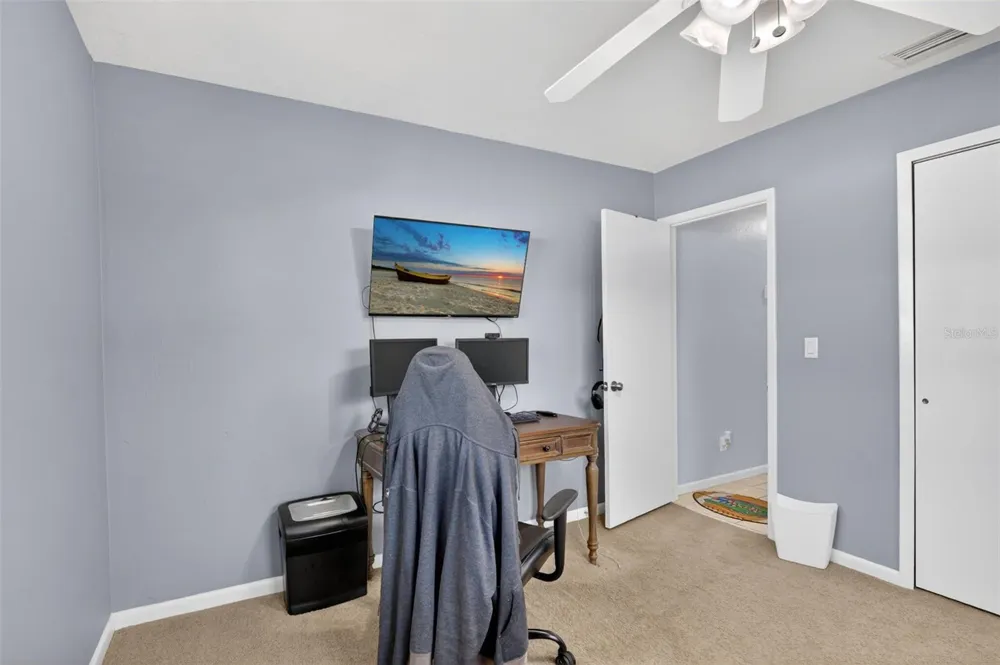1305 SE 37TH TERRACE Cape Coral, FL 33904
