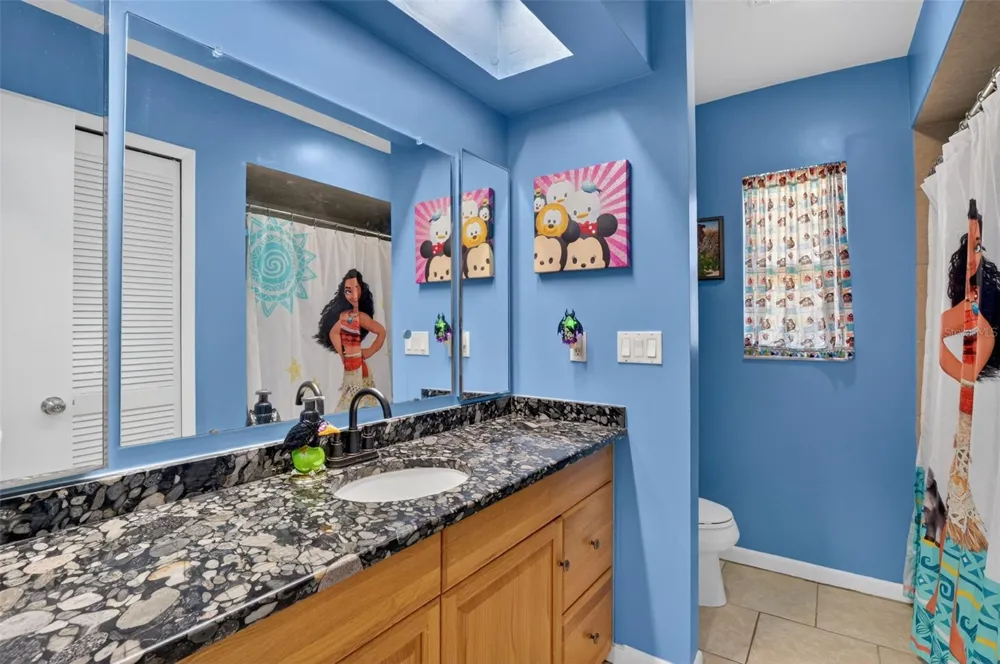 1305 SE 37TH TERRACE Cape Coral, FL 33904