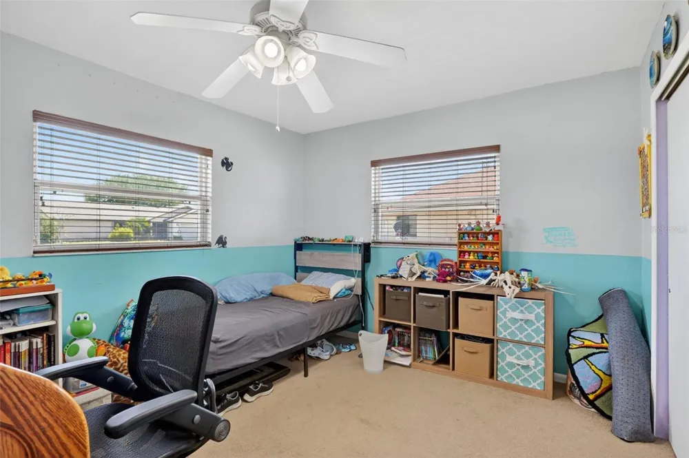 1305 SE 37TH TERRACE Cape Coral, FL 33904