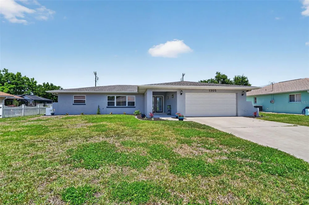 1305 SE 37TH TERRACE Cape Coral, FL 33904