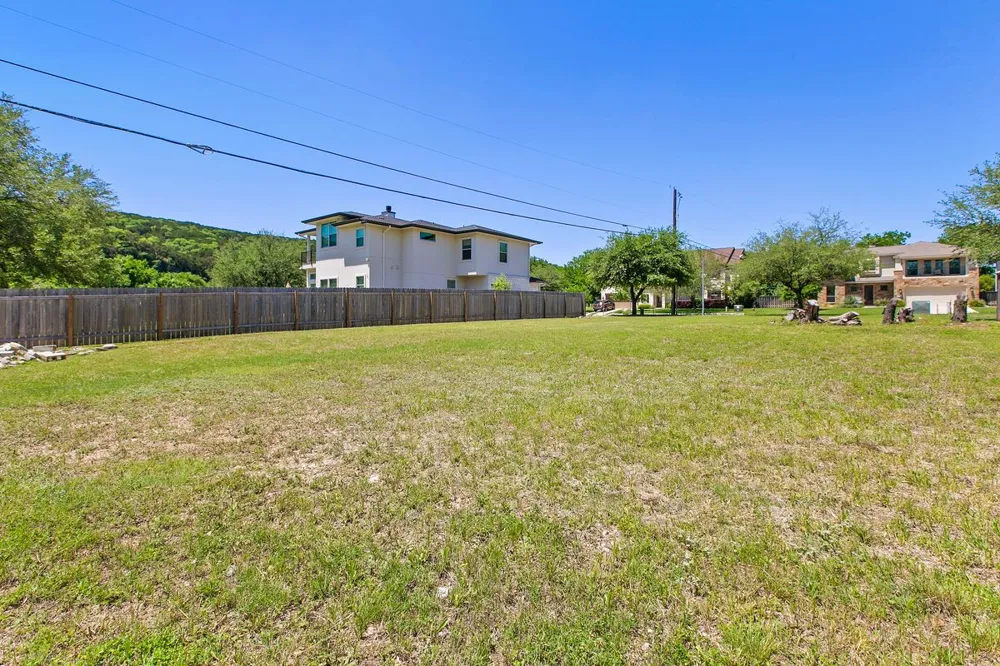 6204 Yaupon Drive Austin, TX 78759