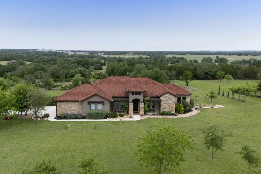 128 Strada Luca Florence, TX 76527
