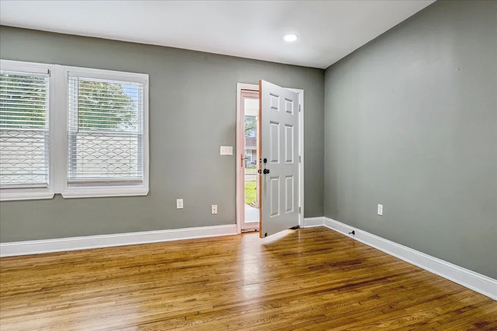 193 N HOLLYWOOD ST Memphis, TN 38112
