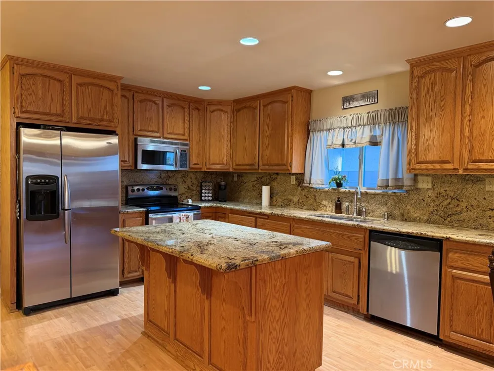 941 Senita Barstow, CA 92311