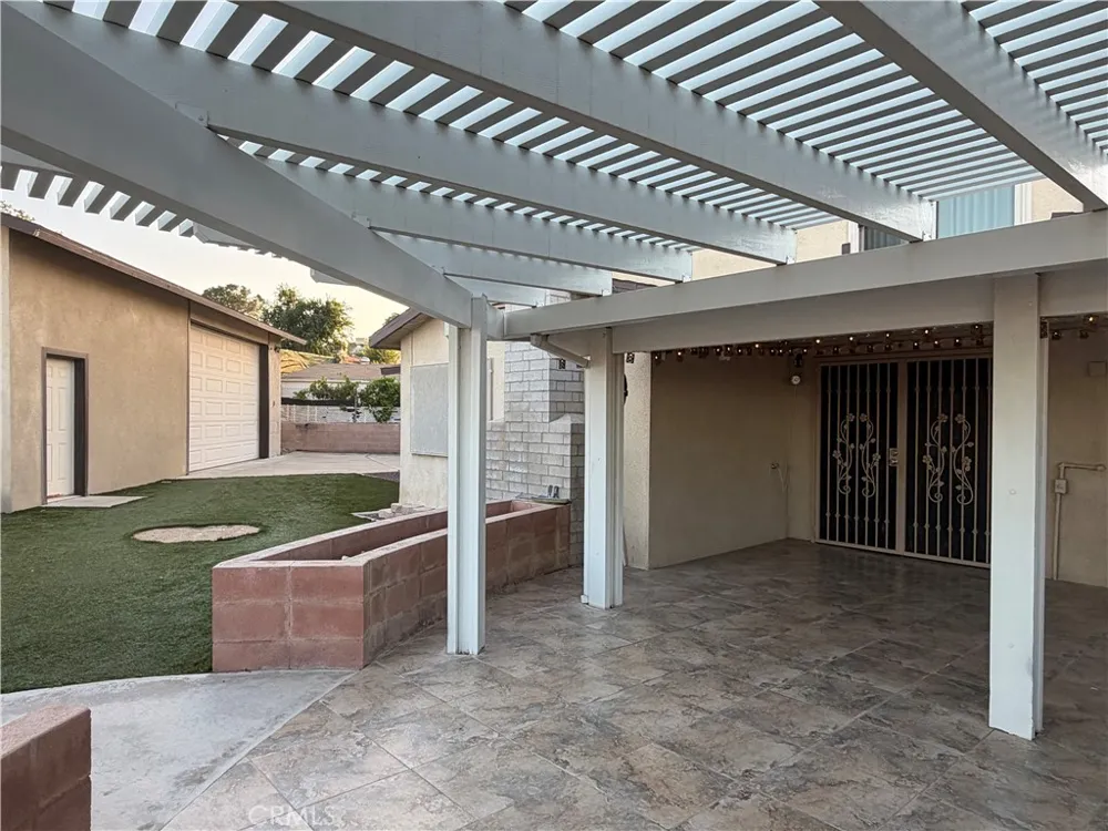 941 Senita Barstow, CA 92311