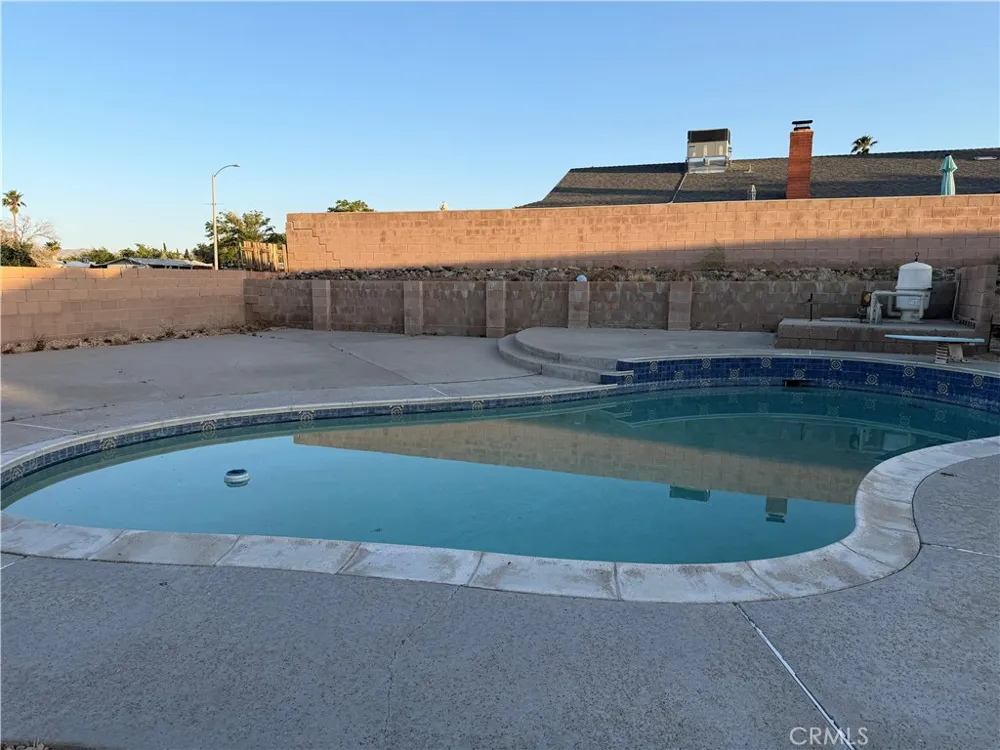 941 Senita Barstow, CA 92311