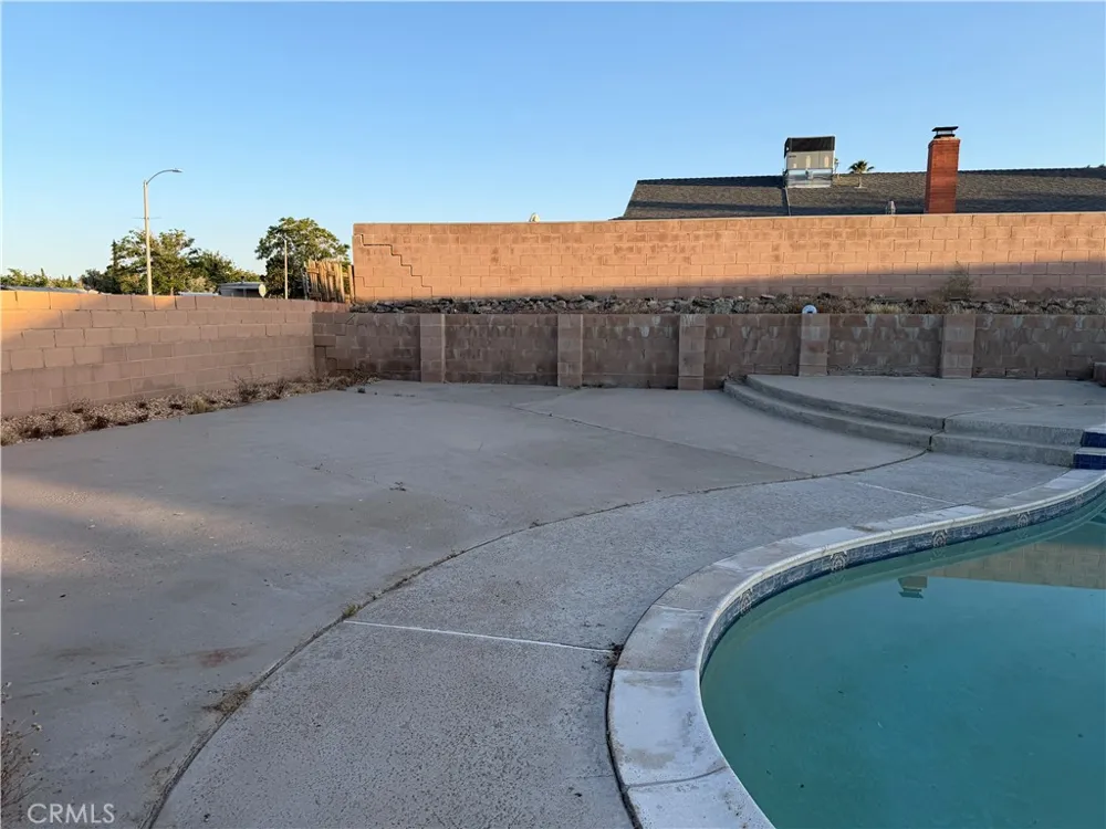 941 Senita Barstow, CA 92311