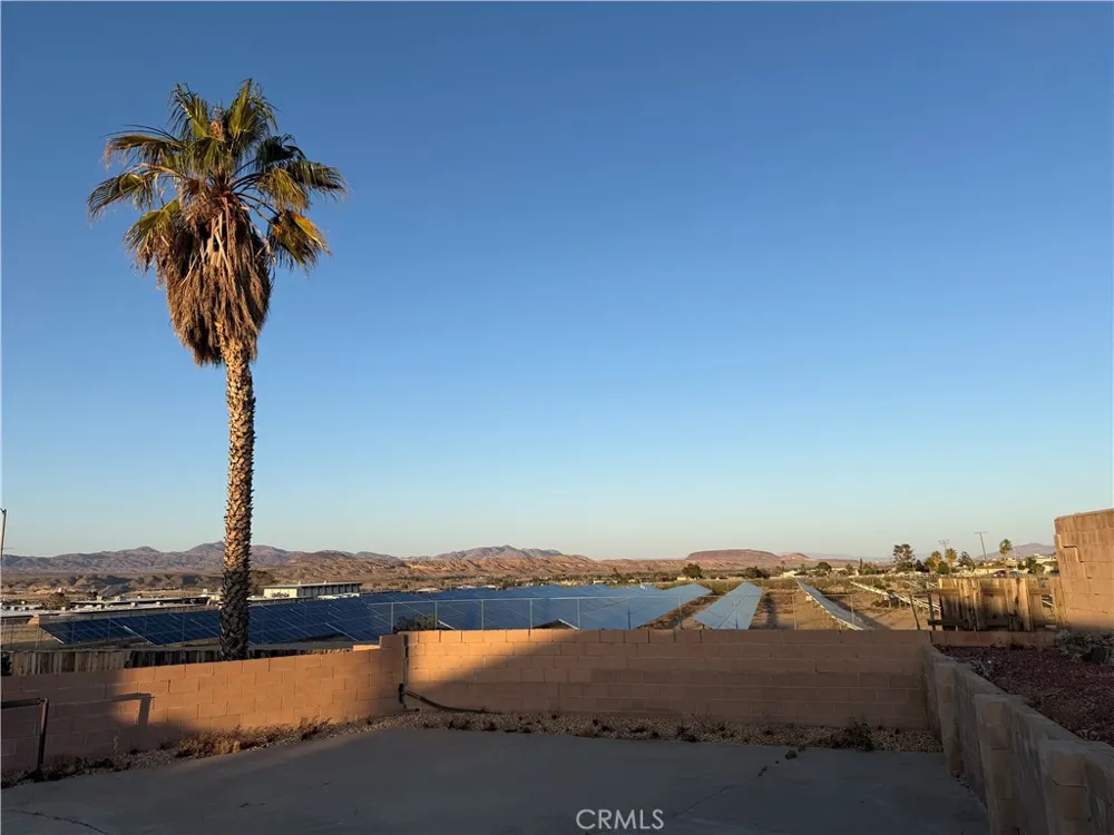 941 Senita Barstow, CA 92311
