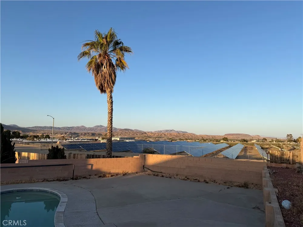 941 Senita Barstow, CA 92311