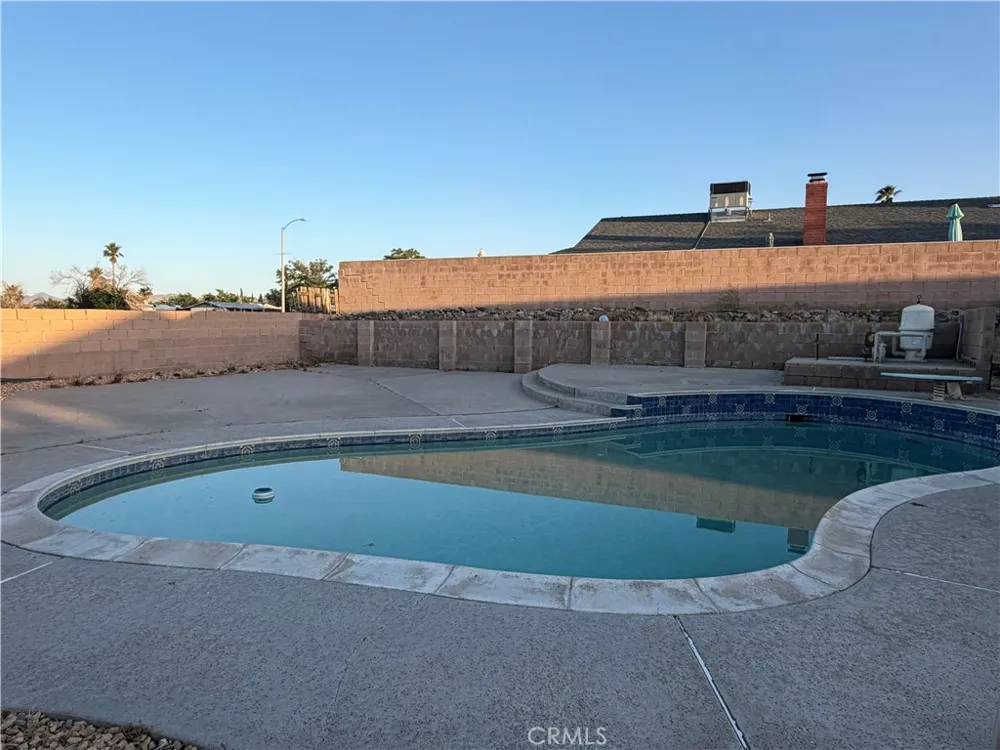 941 Senita Barstow, CA 92311