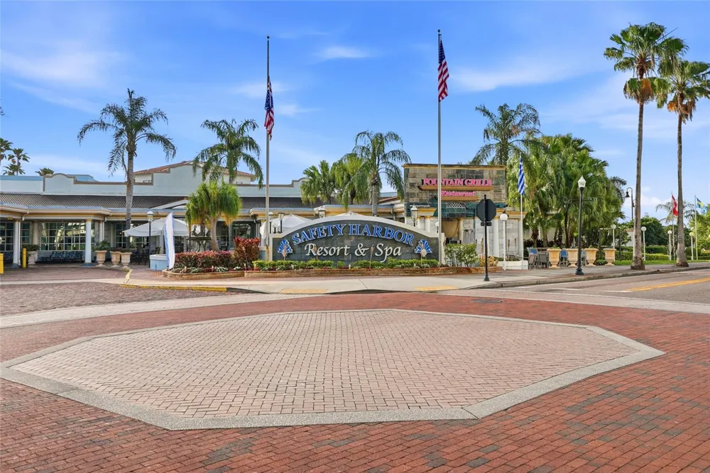 2376 RAJEL AVENUE Safety Harbor, FL 34695
