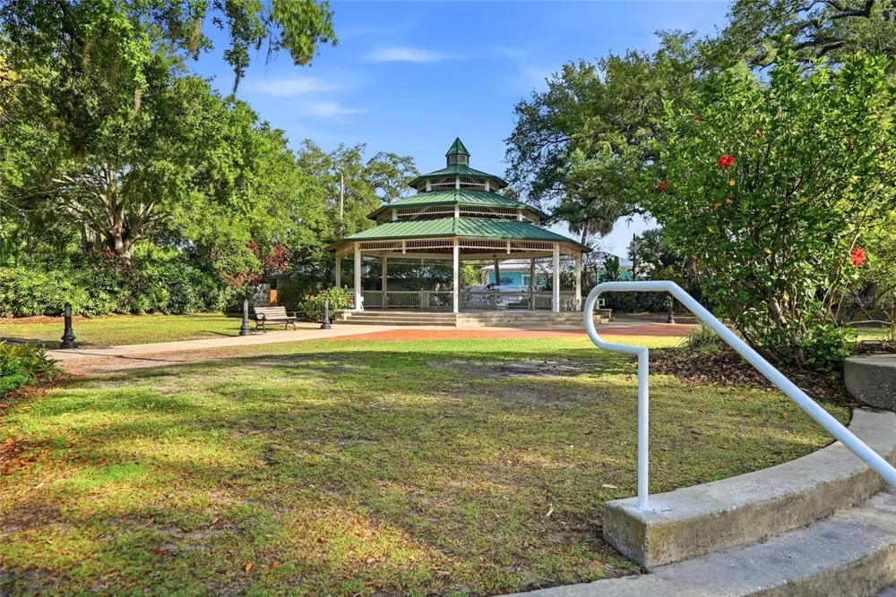 2376 RAJEL AVENUE Safety Harbor, FL 34695