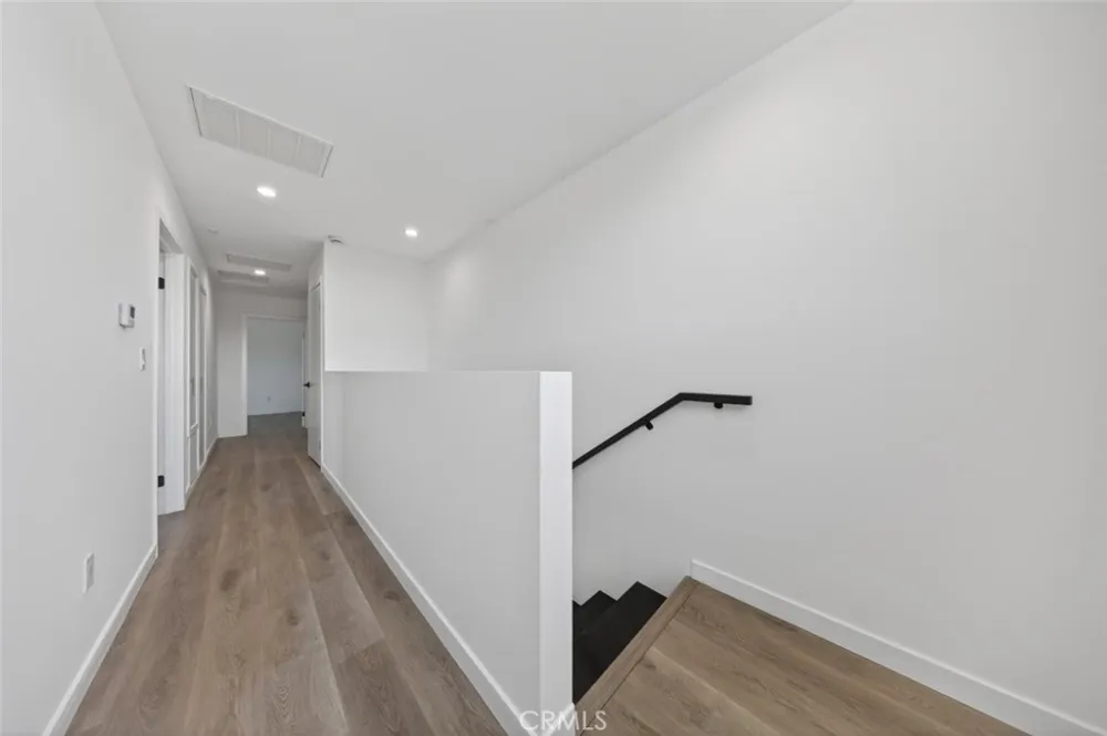 14827 Dearborn Street Panorama City, CA 91402