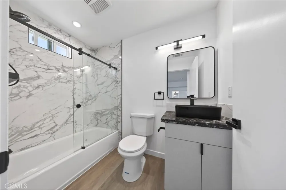 14827 Dearborn Street Panorama City, CA 91402
